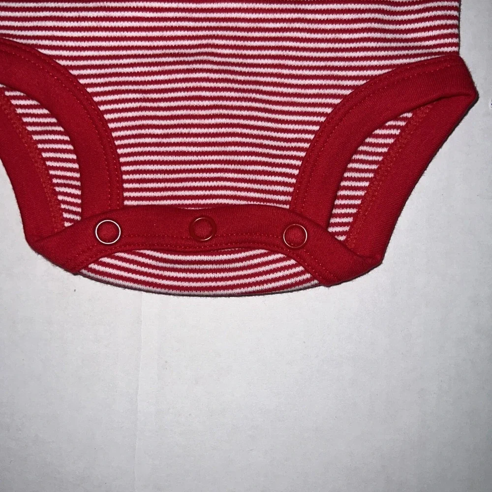 NWT Carters Baby wiggle in Bodysuit &‎ My First Christmas Bib Gift Set 3 Months